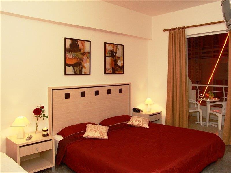 Nancy Hotel Hersonissos  Bagian luar foto