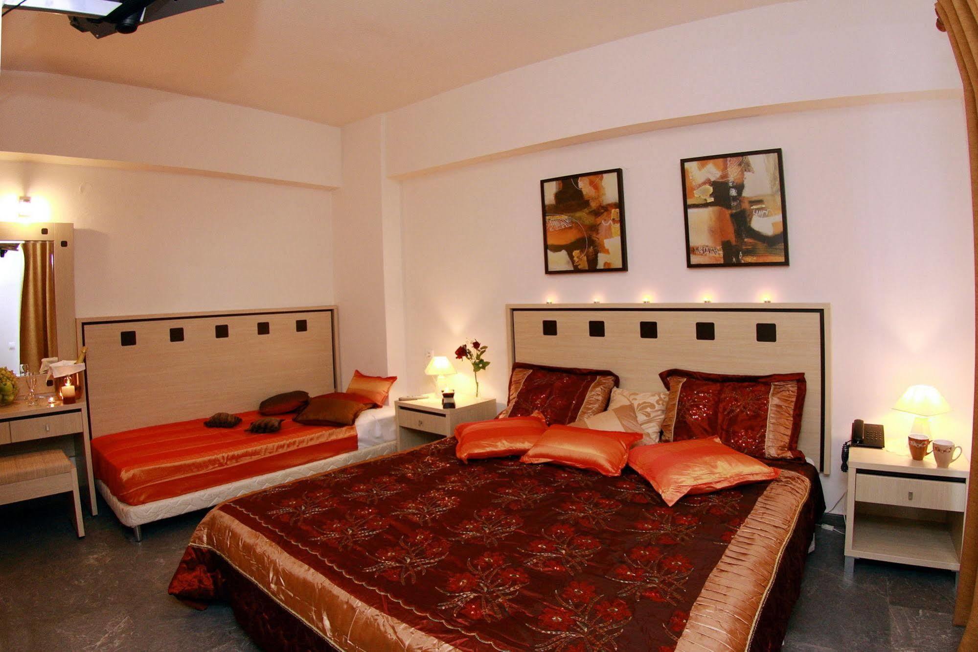 Nancy Hotel Hersonissos  Bagian luar foto